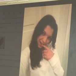 Del cole de monjas al cole de FAKings en un sólo día: Aroa sólo tiene 18 años y 13 meses - La escena completa