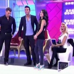 Escándalo en Tele5 ( MYHYV ). -Me estoy follando a Ana Marco la pretendienta de Santana en MYHYV- Camara Oculta